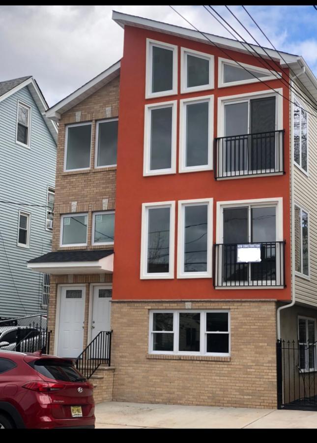 Cozy & Deluxe Apartment - Ez Access To Nyc نيوآرك المظهر الخارجي الصورة